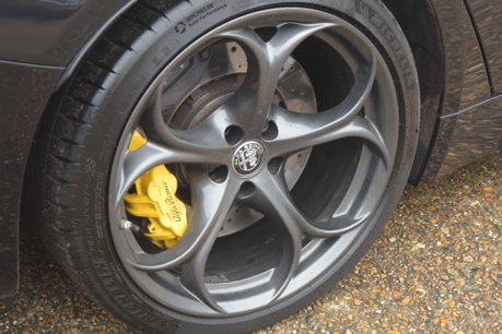 Alfa Romeo Giulia V6 BITURBO QUADRIFOGLIO 17