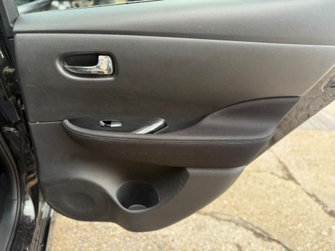 Nissan LEAF 39kWh N-Connecta Hatchback 5dr Electric Auto 30