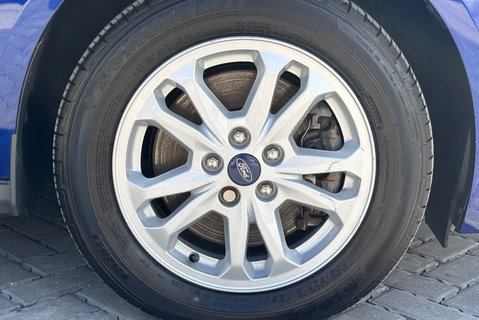 Ford Transit Connect 240 L2 120ps Limited Panel Van - No VAT 29