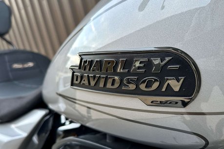 Harley-Davidson Cvo 2.0 CVO Street Glide 1977 23 18