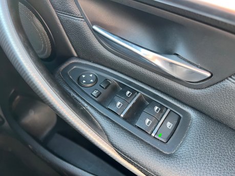 BMW 3 Series 3.0 335d M Sport Shadow Edition Touring 5dr Diesel Auto xDrive Euro 6 (s/s) 26