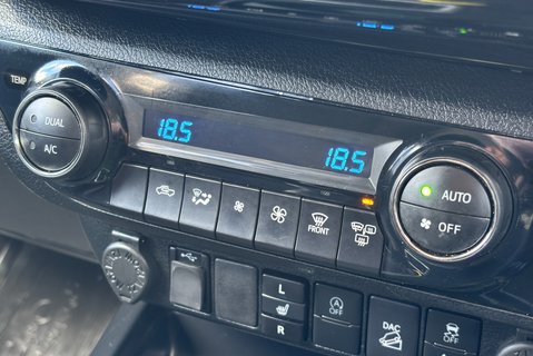 Toyota Hilux Invincible 4WD Auto 2.8 D-4D Double Cab Pickup - Pegasus Canopy 20