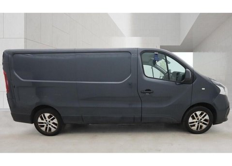Nissan NV300 2.0 dCi 30 Tekna Panel Van 4dr Diesel Manual L2 H1 Euro 6 (120 ps) 8