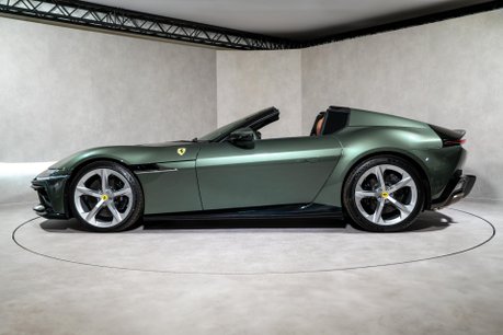 Ferrari 12 Cilindri SPIDER. £15K GLOSS BLACK EXTERIOR PACK. CARBON WHEEL & LEDs. LIFT. 8