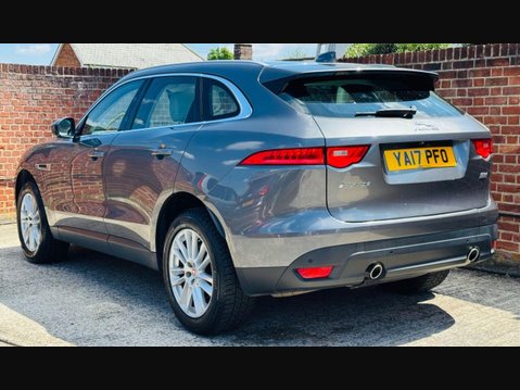 Jaguar F-Pace 2.0 D240 Portfolio SUV 5dr Diesel Auto AWD Euro 6 (s/s) (240 ps) 7