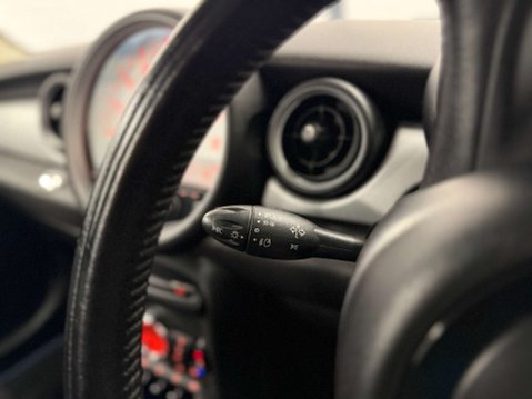 Mini Hatch 1.6 One 3dr 19
