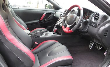 Nissan GT-R Premium Edition 4