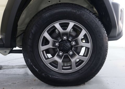 Suzuki Jimny SZ5 4X4 20