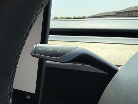 Tesla Model Y (Dual Motor) Long Range SUV 5dr Electric Auto 4WDE (384 bhp) 35