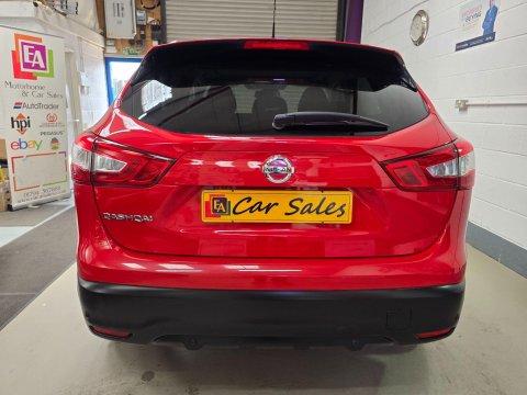 Nissan Qashqai 1.2 DIG-T N-Connecta 2WD Euro 6 (s/s) 5dr 8