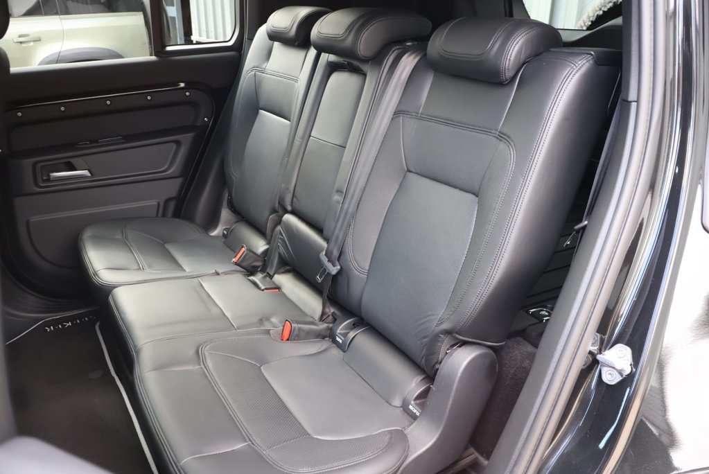 Land Rover Defender 110 2026 HARD TOP  D350 HSE MATT PPF Carbon PPF Bonet seeker styled rear seats 18