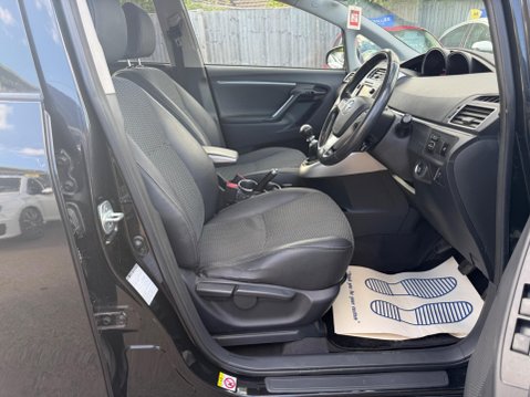 Toyota Verso 2.0 D-4D Excel Euro 5 5dr 16