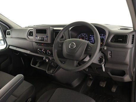 Nissan Interstar F35 2.3 dci 135ps L3H2 Acenta Van 7