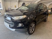 Ford Ecosport 1.0T EcoBoost Titanium 2WD Euro 5 (s/s) 5dr 3