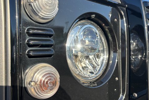 Land Rover Defender 90 TD Autobiography Station Wagon - 1/100 Made - LR Service History 25