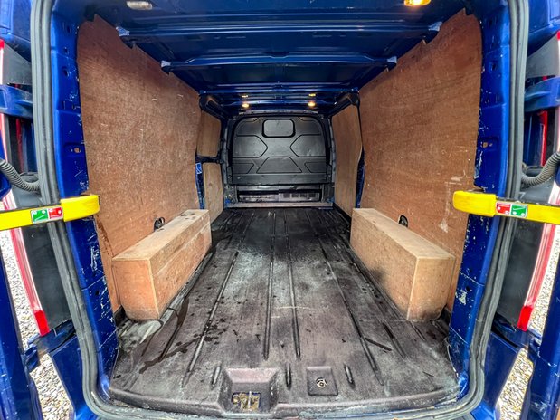 Ford Transit Custom LWB L2H1 290 Limited Air Con Cruise EURO 6 NO VAT 10