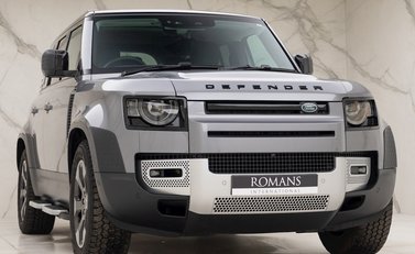 Land Rover Defender 110 HSE P300 1