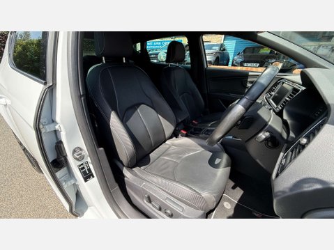SEAT Leon 2.0 Leon Cupra Luxury 290 TSi Semi-Auto 5dr 6