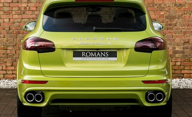 Porsche Cayenne Turbo S 5