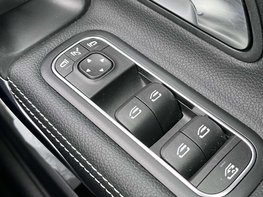 Mercedes-Benz A Class 1.3 A 200 Sport Exeutive Auto 5dr 67