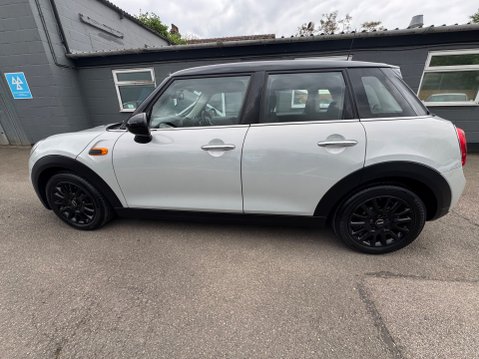 Mini Hatch COOPER 8