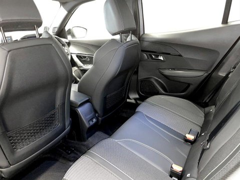 Peugeot 2008 1.2 GT SUV 5dr Petrol Hybrid e-DSC6 Euro 6 (s/s) (136 ps) Air Con - Alloys 20