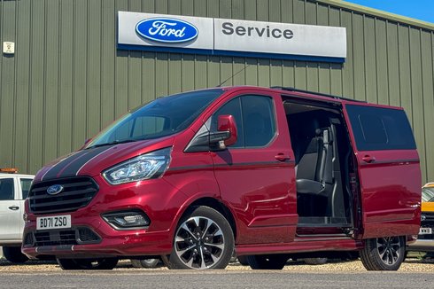 Ford Transit Custom Crew Cab AUTO SWB L1H1 Low Roof Sport 320 Nav Sensors Air Con Alloys EURO 6
