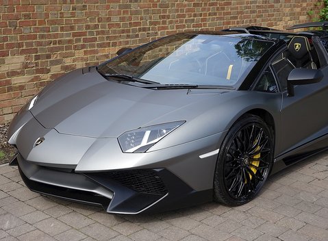 Lamborghini Aventador SV LP750-4 Roadster 5