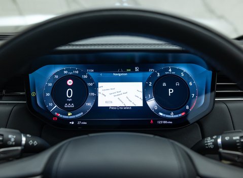 Land Rover Range Rover P615 SV 32