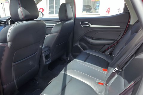 MG ZS EXCLUSIVE T-GDI.. MAIN DEALER SERVICE HISTORY.. STUNNING EXAMPLE 15