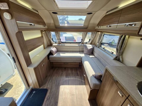 Swift Challenger X 850 12