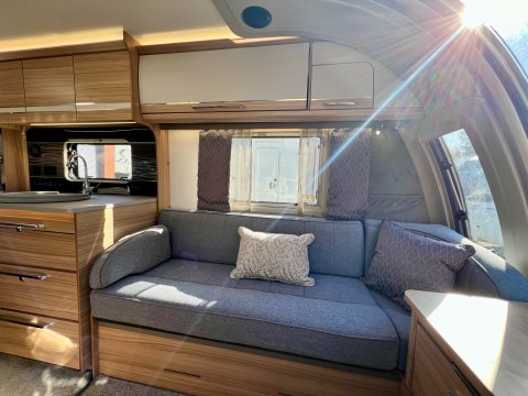 Bailey Unicorn Madrid  13