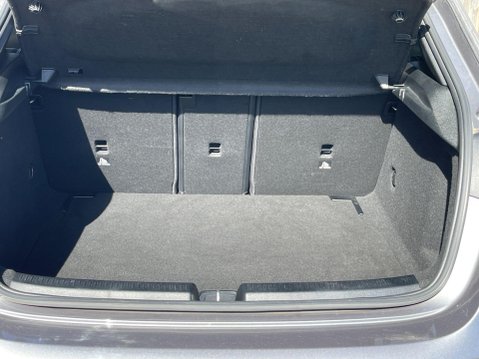 Mercedes-Benz A Class 1.3 A180 AMG Line (Executive) 7G-DCT Euro 6 (s/s) 5dr 28