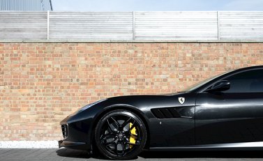 Ferrari GTC4 Lusso 25