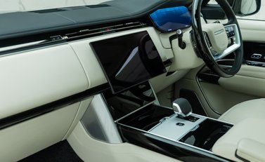 Land Rover Range Rover D350 AUTOBIOGRAPHY LWB 22