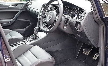 Volkswagen Golf R 11