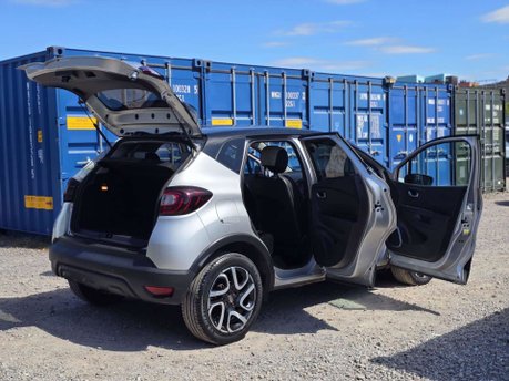 Renault Captur 1.5 dCi ENERGY Iconic SUV 5dr Diesel EDC Euro 6 (s/s) (90 ps) 12