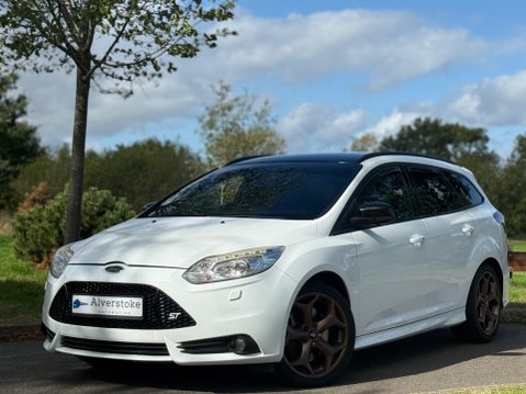 Ford Focus 2.0T EcoBoost ST-3 Euro 5 (s/s) 5dr 9