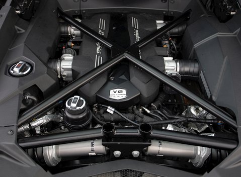 Lamborghini Aventador S LP740-4 29