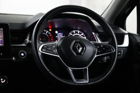 Renault Captur ICONIC TCE 46