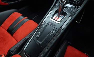 Porsche 911 GT2 RS (991) 18