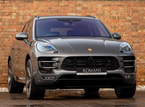 Porsche Macan Turbo 1