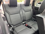Land Rover Discovery 3.0 TD V6 HSE LUXURY SUV 5dr Diesel Auto 4WD Euro 6 (s/s) (258 ps) 18