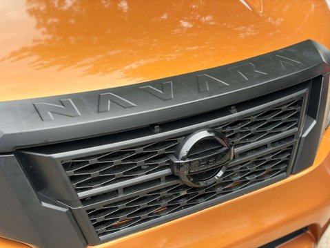 Nissan Navara 2.3 Navara Tekna dCi Auto 4WD 5dr 3