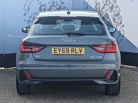 Audi A1 SPORTBACK TFSI S LINE 8