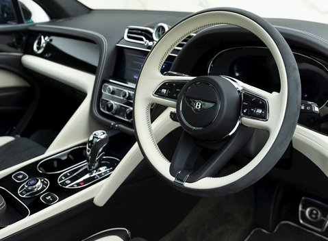 Bentley Bentayga V8 S 9