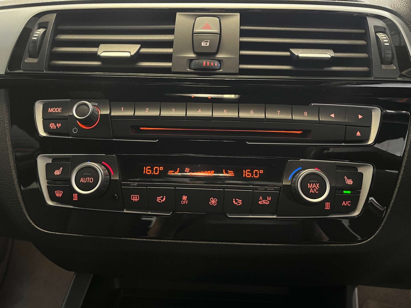2019 BMW 1 Series — image 18