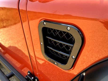 Land Rover Defender 90 Custom Build 29