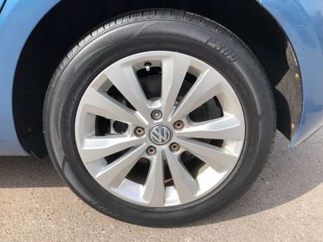 Volkswagen Golf SE 1.4 TSI BLUEMOTION TECHNOLOGY Petrol with FSH & £35 Tax 26
