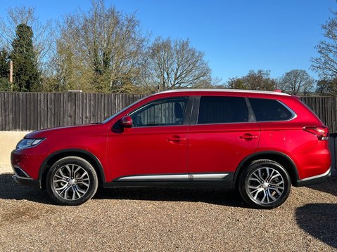 Mitsubishi Outlander DI-D 3 4